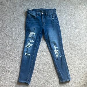 LIKE NEW American Eagle Stretchy Dream Jeans Distressed Ankle Length